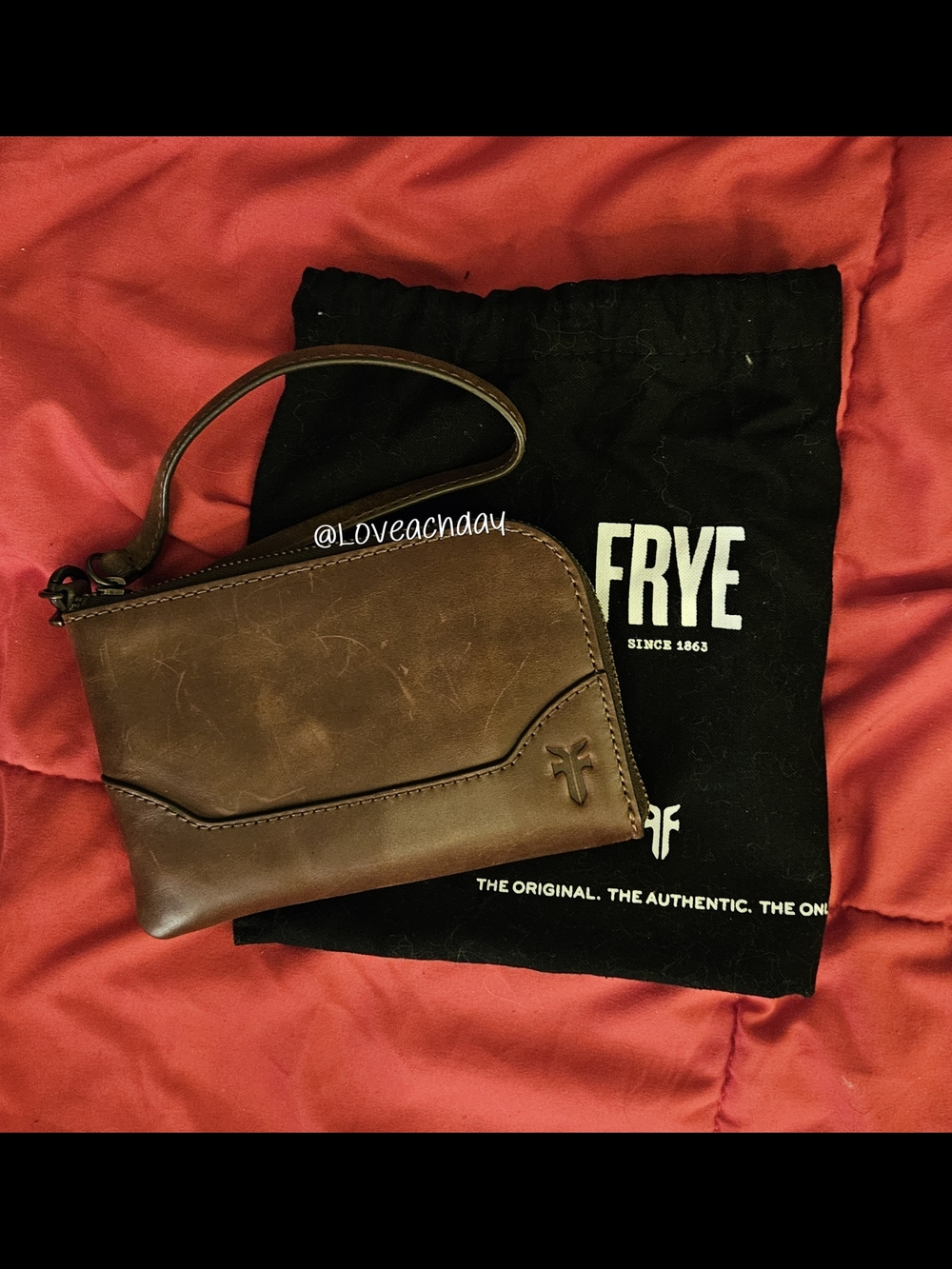 FRYE✨️Leather Wristlet Wallet